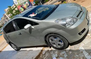 Toyota Verso 2009 Gris
