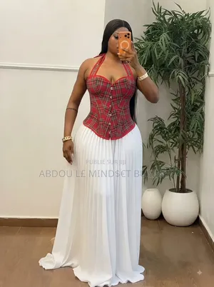 Ensemble Corset Jupe Plissée Disponible