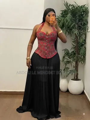 Ensemble Corset Jupe Plissée Disponible