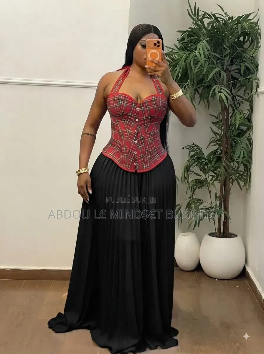 Ensemble Corset Jupe Plissée Disponible