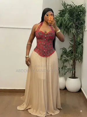 Ensemble Corset Jupe Plissée Disponible