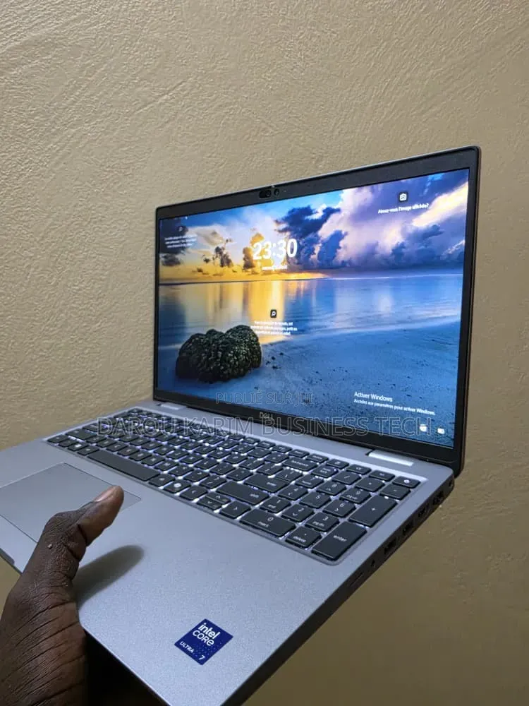 Nouveau Dell Precision 3591 32GB Intel Core Ultra 7 SSD 512GB