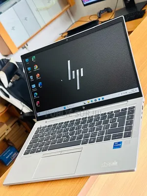 Ordinateur portable HP EliteBook 840 G8 16GB Intel Core i7 SSD 256GB