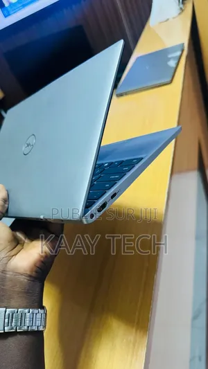 Ordinateur portable Dell Latitude 3320 8GB Intel Core i7 SSD 256GB