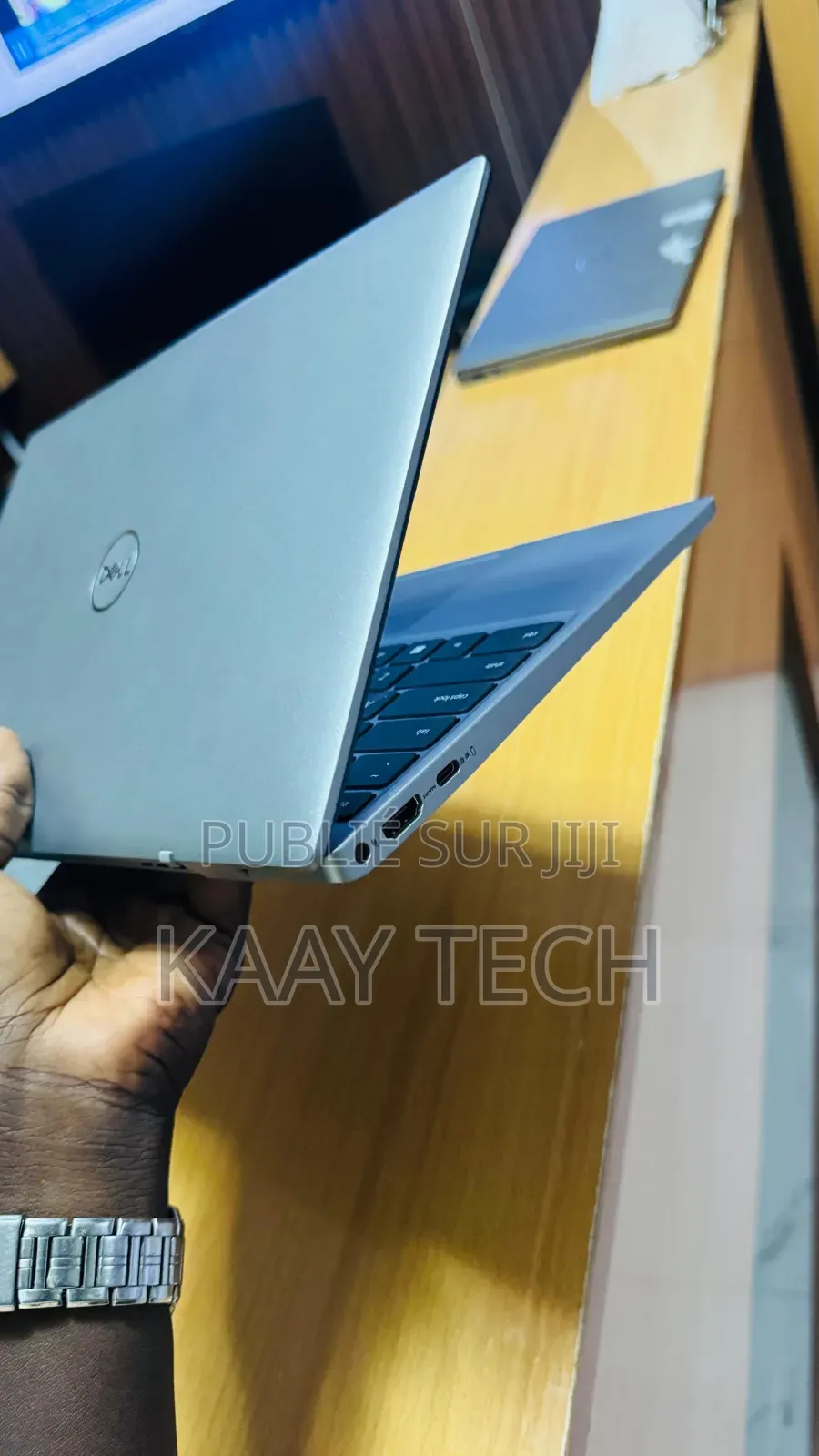 Ordinateur portable Dell Latitude 3320 8GB Intel Core i7 SSD 256GB