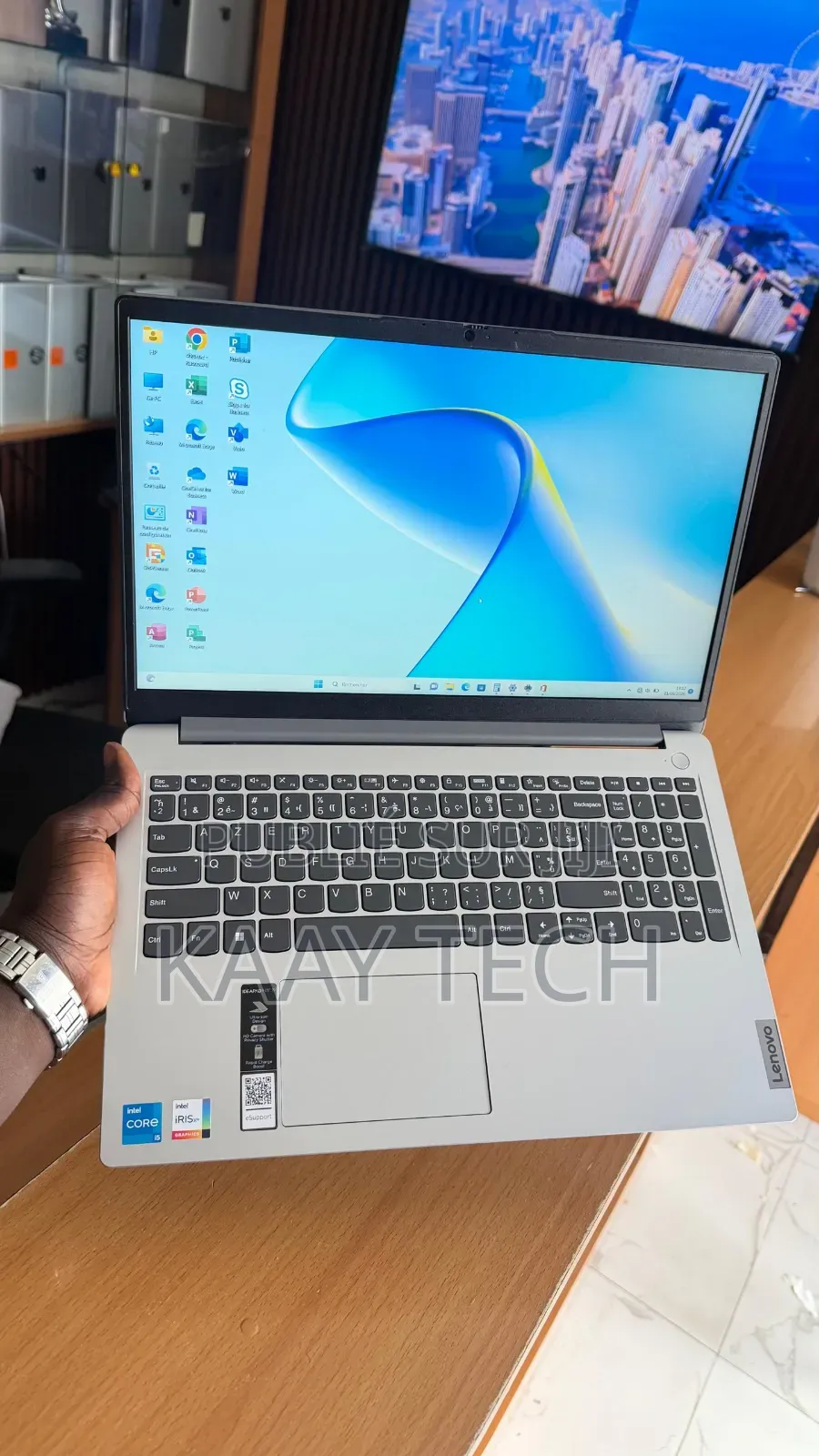 Ordinateur portable Lenovo IdeaPad 1 16GB Intel Core i5 SSD 512GB