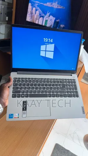 Ordinateur portable Lenovo IdeaPad 1 16GB Intel Core i5 SSD 512GB