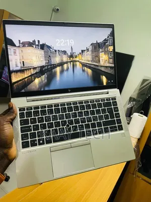 Ordinateur portable HP EliteBook 845 G8 16GB AMD Ryzen 7 SSD 256GB