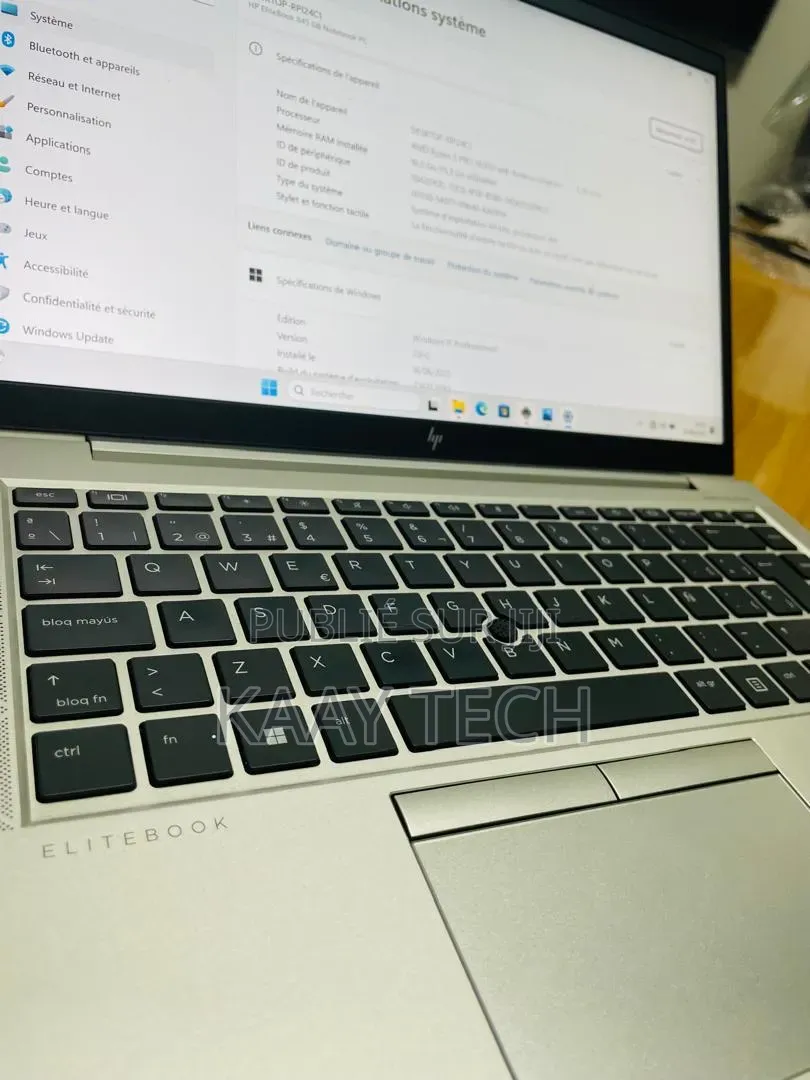 Ordinateur portable HP EliteBook 845 G8 16GB AMD Ryzen 7 SSD 256GB