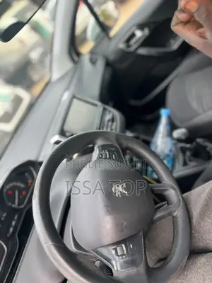 Peugeot 208 2018 Blanc
