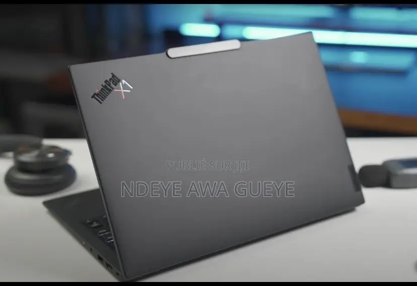 Nouveau Lenovo ThinkPad X1 Carbon 32GB Intel Core Ultra 7 SSD 1T