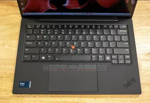 Nouveau Lenovo ThinkPad X1 Carbon 32GB Intel Core Ultra 7 SSD 1T