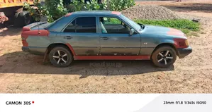 Mercedes-Benz 200 D Automatic 1993 Bleu