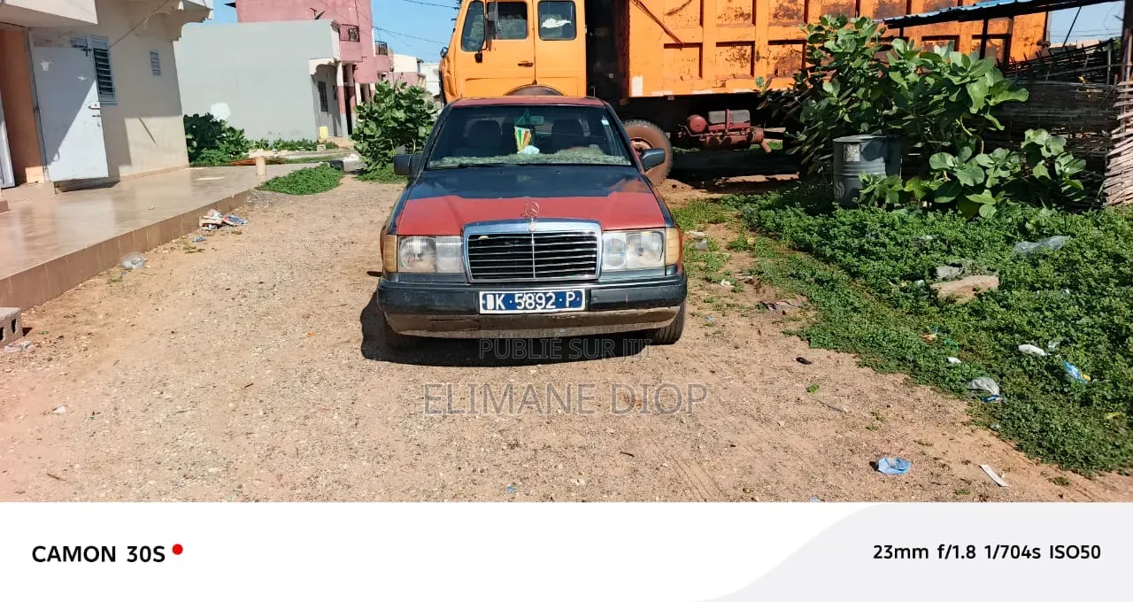 Mercedes-Benz 200 D Automatic 1993 Bleu