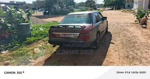 Mercedes-Benz 200 D Automatic 1993 Bleu