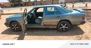 Mercedes-Benz 200 D Automatic 1993 Bleu