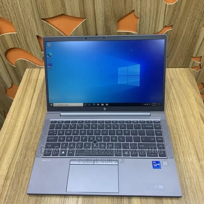 New HP ZBook Firefly G8 16GB Intel Core I5 SSD 256GB