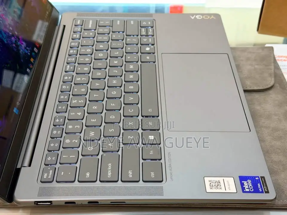 Nouveau Ordinateur portable Lenovo Yoga 7i 32GB Intel Core i7 SSD 1T
