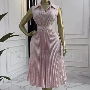Robe Sans Manche Avec Ceinture Disponible