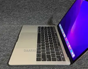 New Apple MacBook Pro 2017 16GB Intel Core I5 SSD 256GB