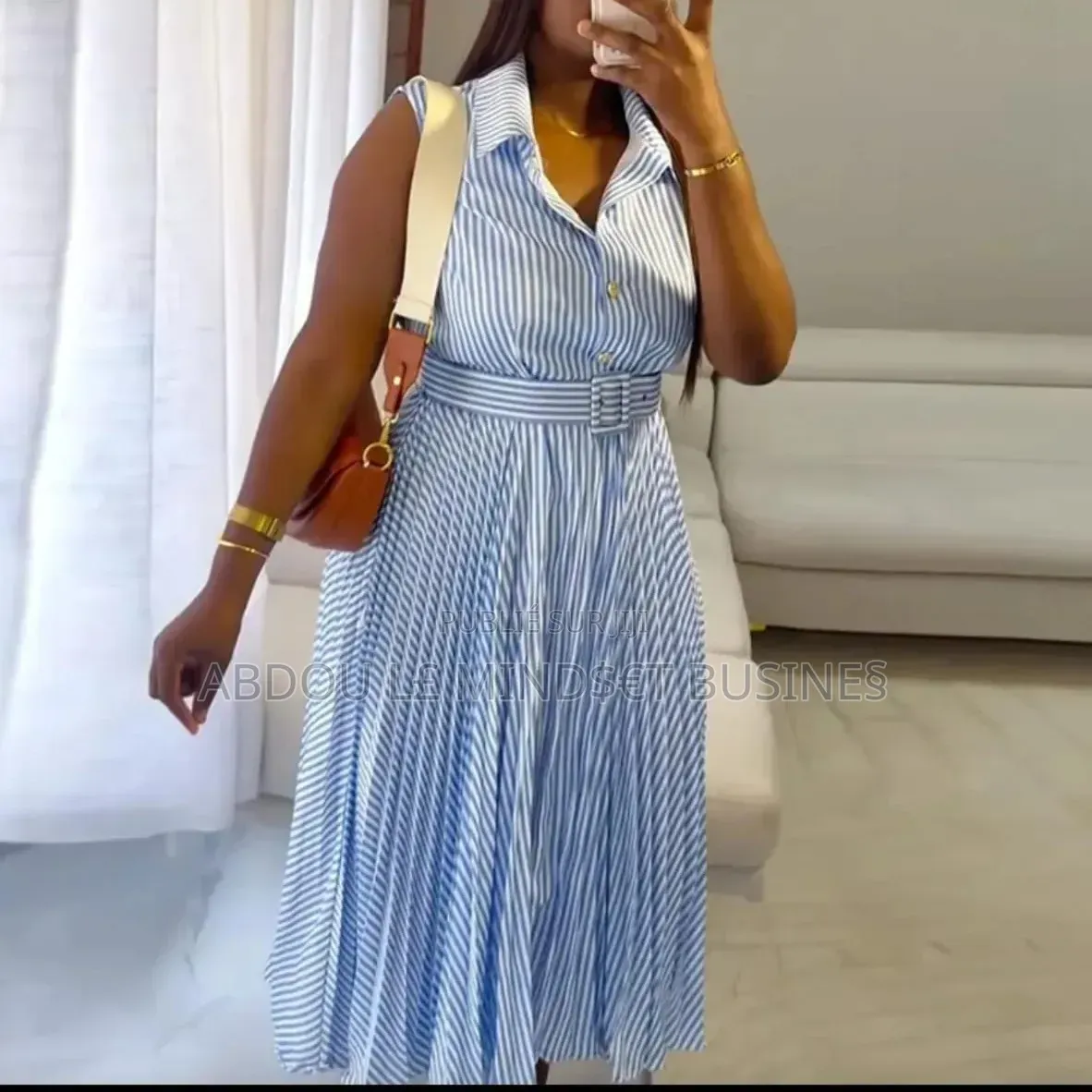 Robe Sans Manche Avec Ceinture Disponible