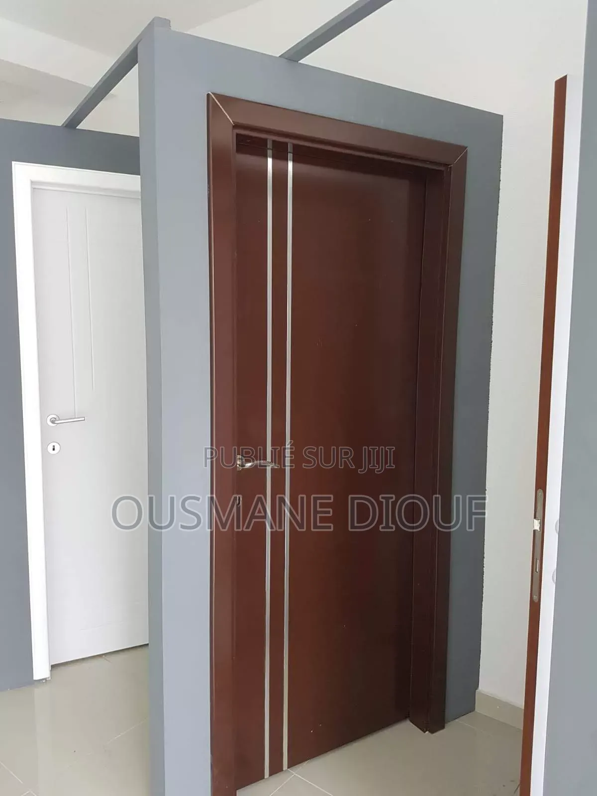 Porte Avec Cadre