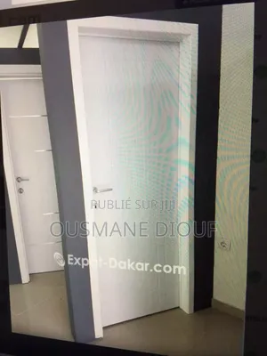 Porte Avec Cadre