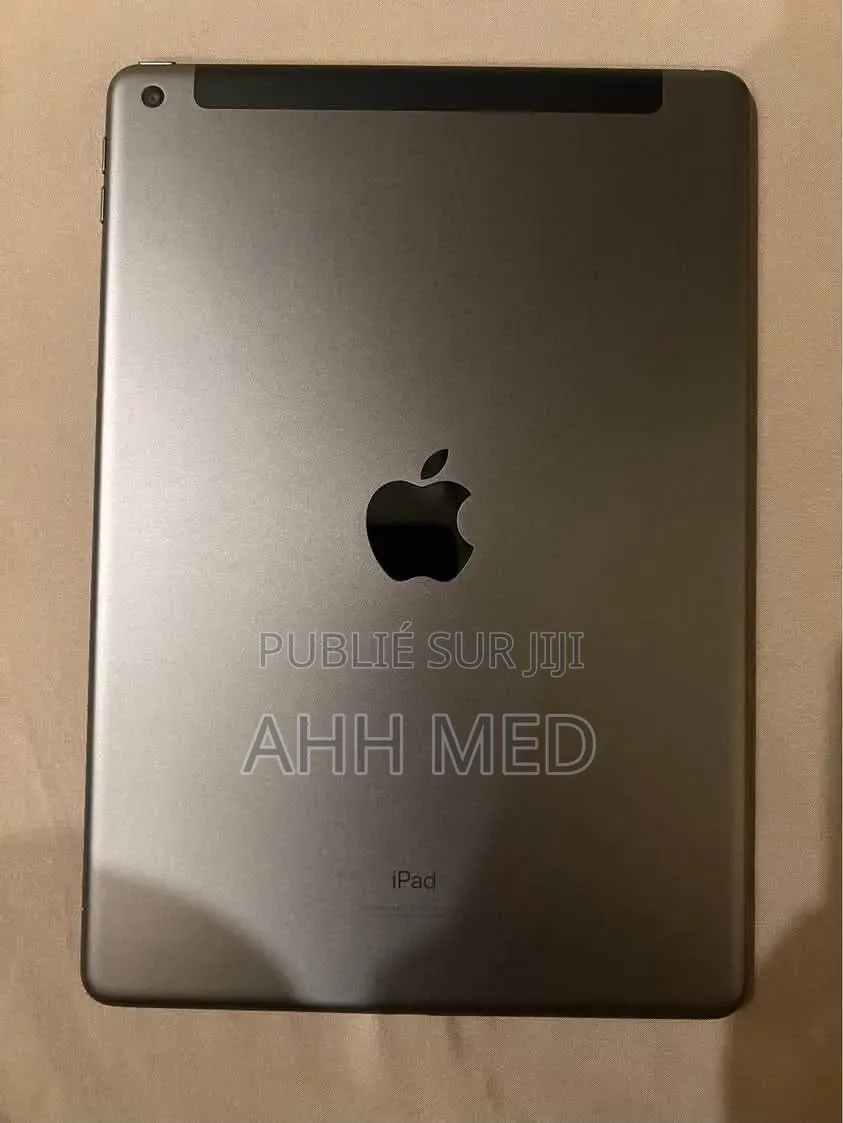 Nouveau Apple iPad 9.7 64 GB Gris