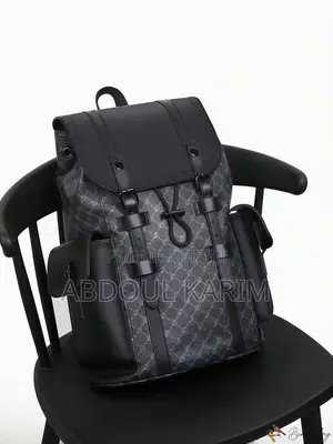 Sac À Dos en Cuir Véritable "L'Aventurier" - Élégance Durable Et Poly.