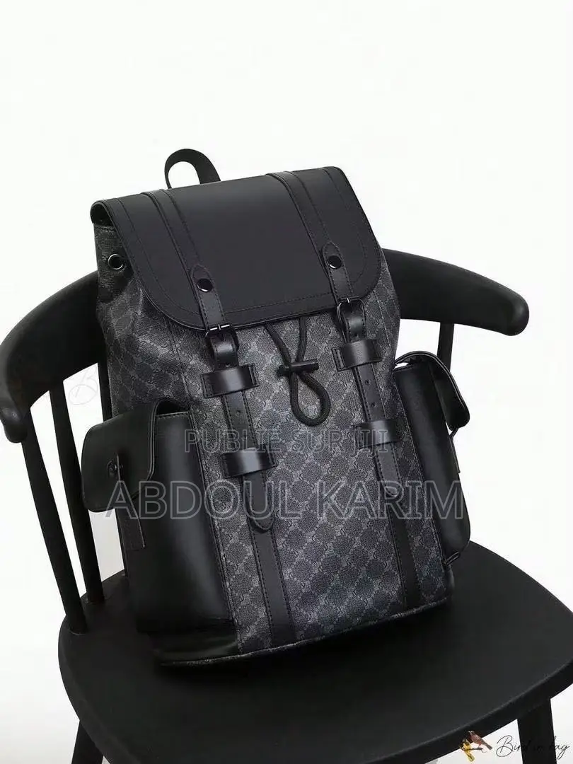 Sac À Dos en Cuir Véritable "L'Aventurier" - Élégance Durable Et Poly.