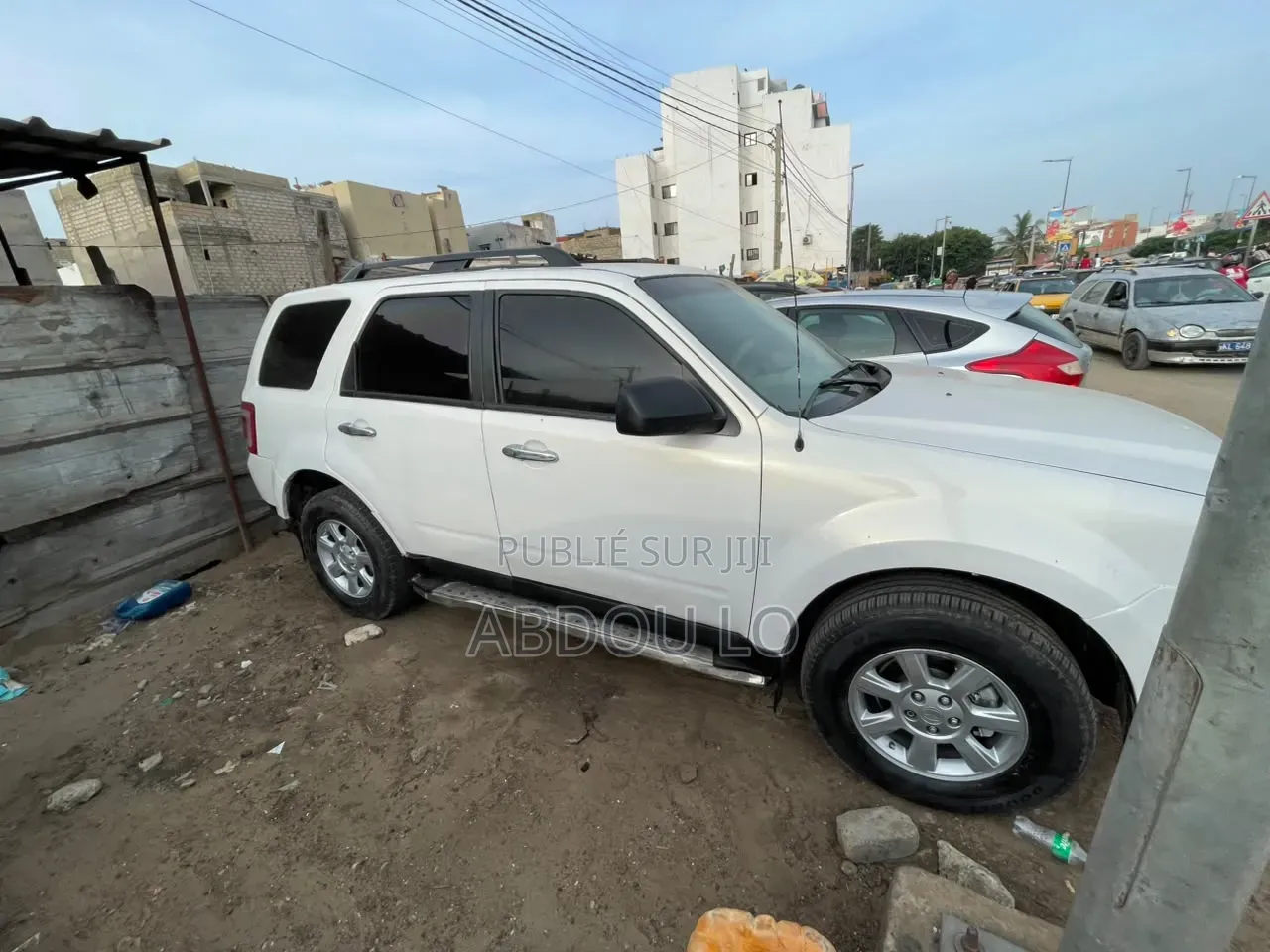 Mazda 1000 2012 Blanc
