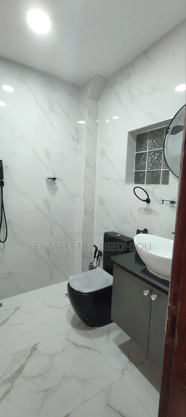 4chbre Appartement dans Appartement 4, Ouakam à Louer