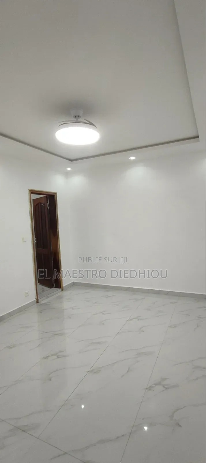 4chbre Appartement dans Appartement 4, Ouakam à Louer