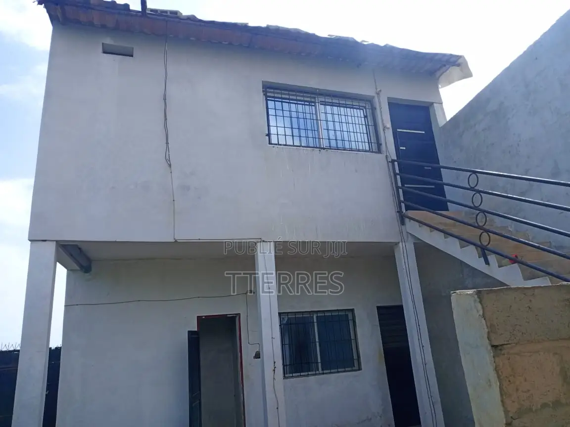 Petite Ferme De 300 M2 À Déni Biram Ndao - Bambilor