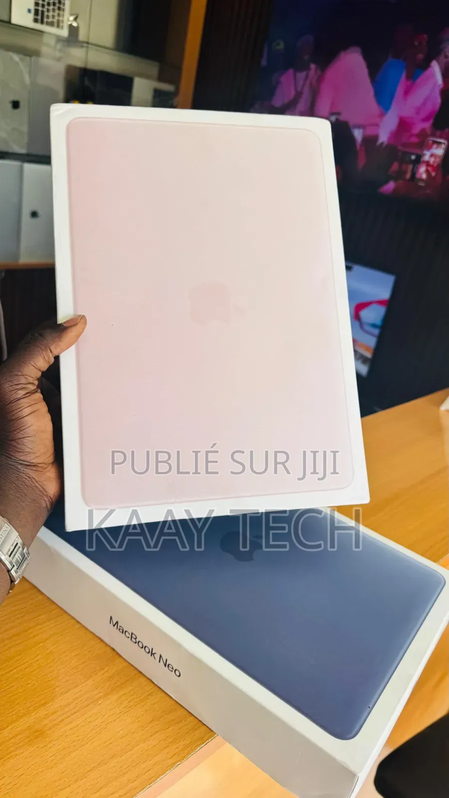 Nouveau Ordinateur portable Apple MacBook Neo 2026 8GB Autre SSD 256GB
