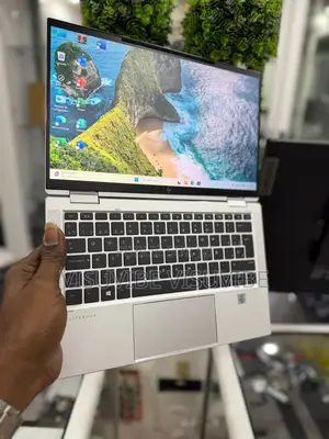 Nouveau HP EliteBook x360 1040 G7 16GB Intel Core i5 SSD 256GB