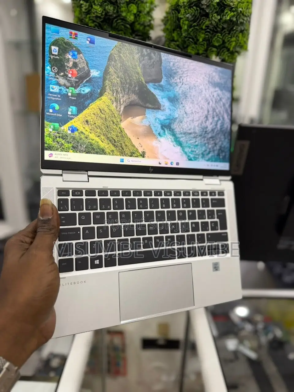 Nouveau HP EliteBook x360 1040 G7 16GB Intel Core i5 SSD 256GB