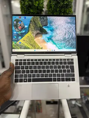 Nouveau HP EliteBook x360 1040 G7 16GB Intel Core i5 SSD 256GB