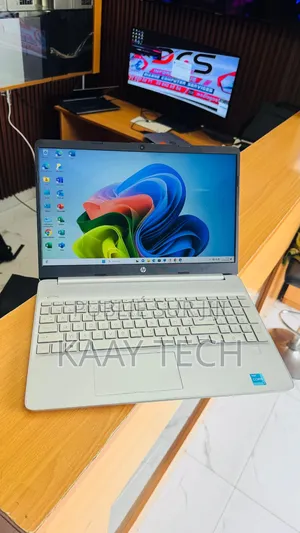 HP Pavilion Gaming Laptop 15-dk2xxx 8GB Intel Core i3 SSD 256GB