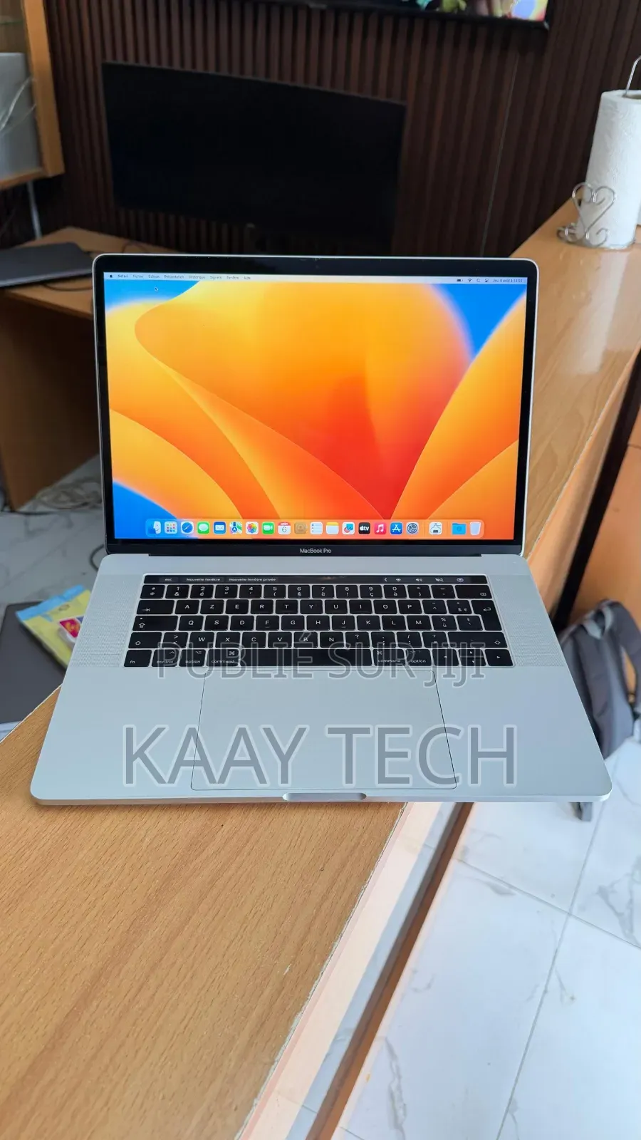 Ordinateur portable Apple MacBook Pro 2017 16GB Intel Core i7 SSD 512GB