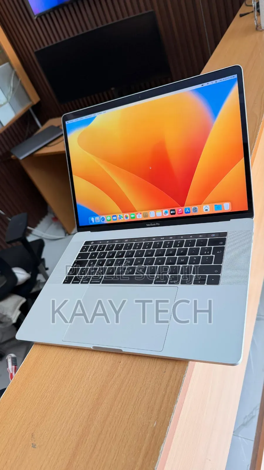 Ordinateur portable Apple MacBook Pro 2017 16GB Intel Core i7 SSD 512GB