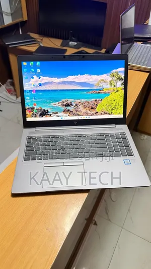 Ordinateur portable HP ZBook 15u G5 16GB Intel Core i7 SSD 256GB