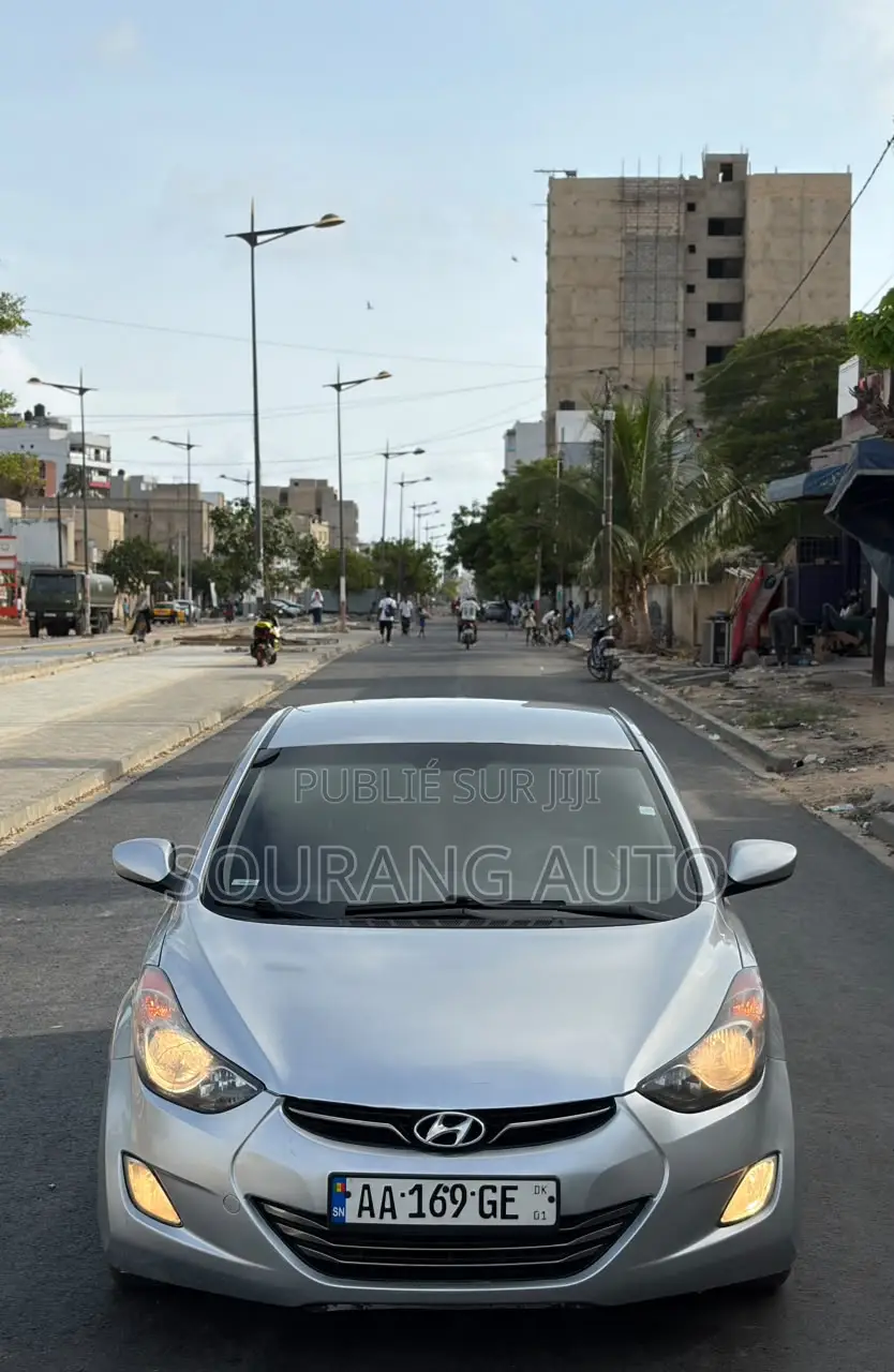 Hyundai Elantra SE 4dr Sedan (1.8L 4cyl 6A) 2014 Blanc