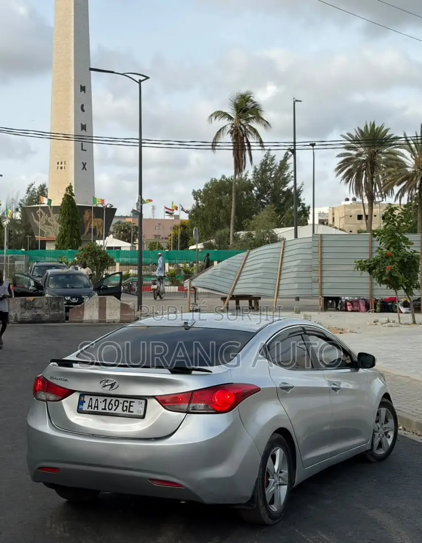 Hyundai Elantra SE 4dr Sedan (1.8L 4cyl 6A) 2014 Blanc