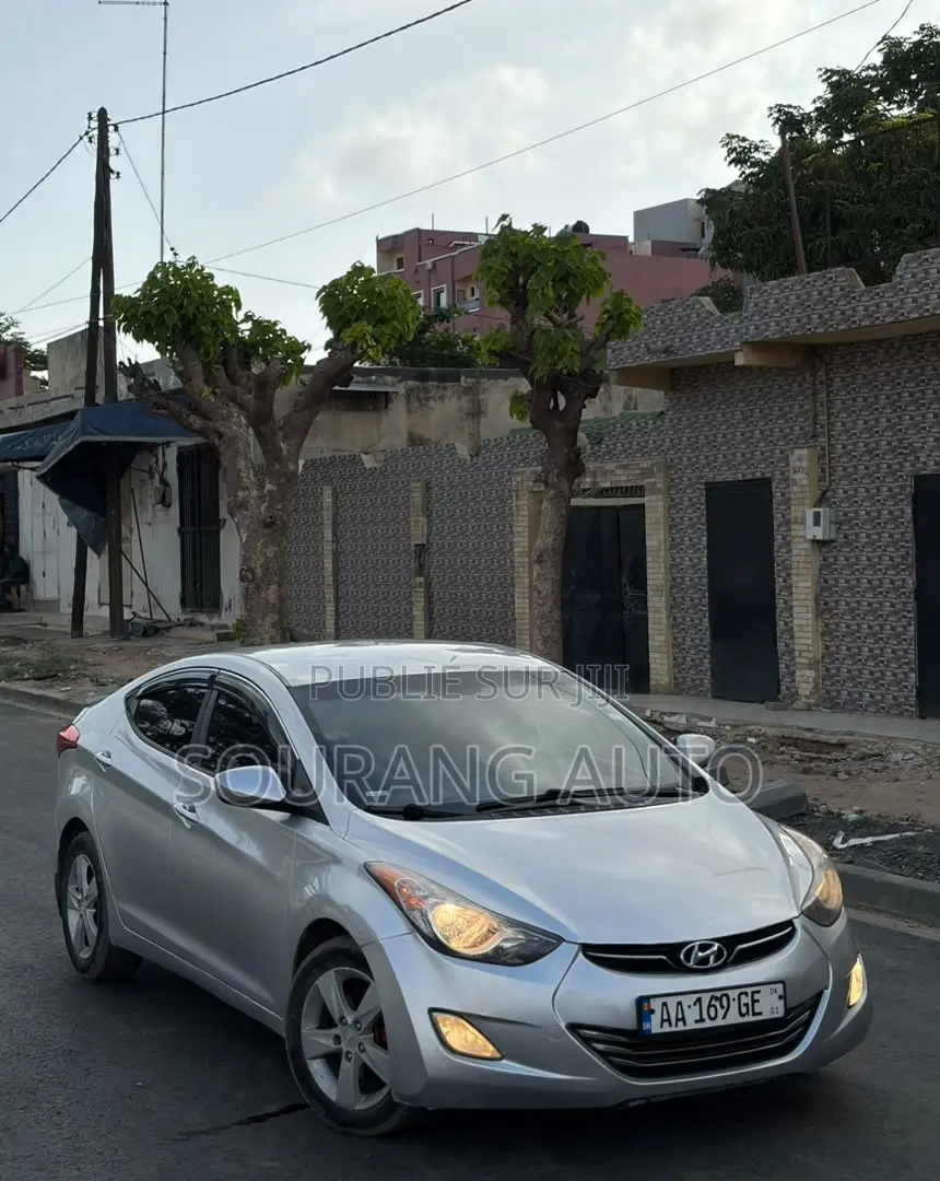 Hyundai Elantra SE 4dr Sedan (1.8L 4cyl 6A) 2014 Blanc
