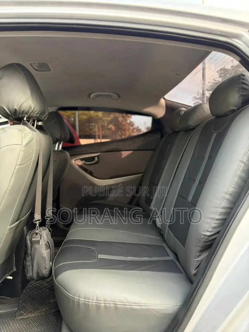 Hyundai Elantra SE 4dr Sedan (1.8L 4cyl 6A) 2014 Blanc