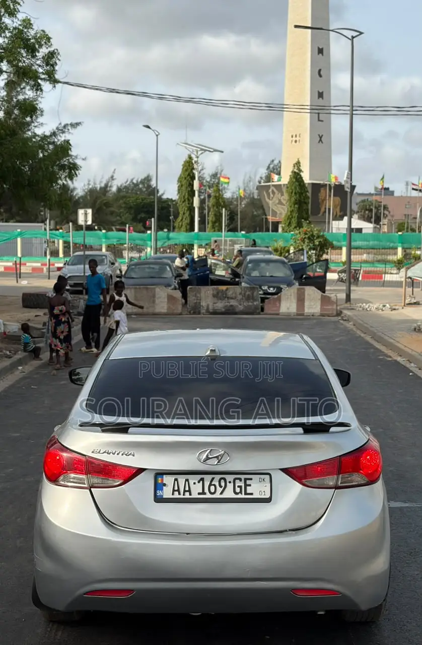 Hyundai Elantra SE 4dr Sedan (1.8L 4cyl 6A) 2014 Blanc