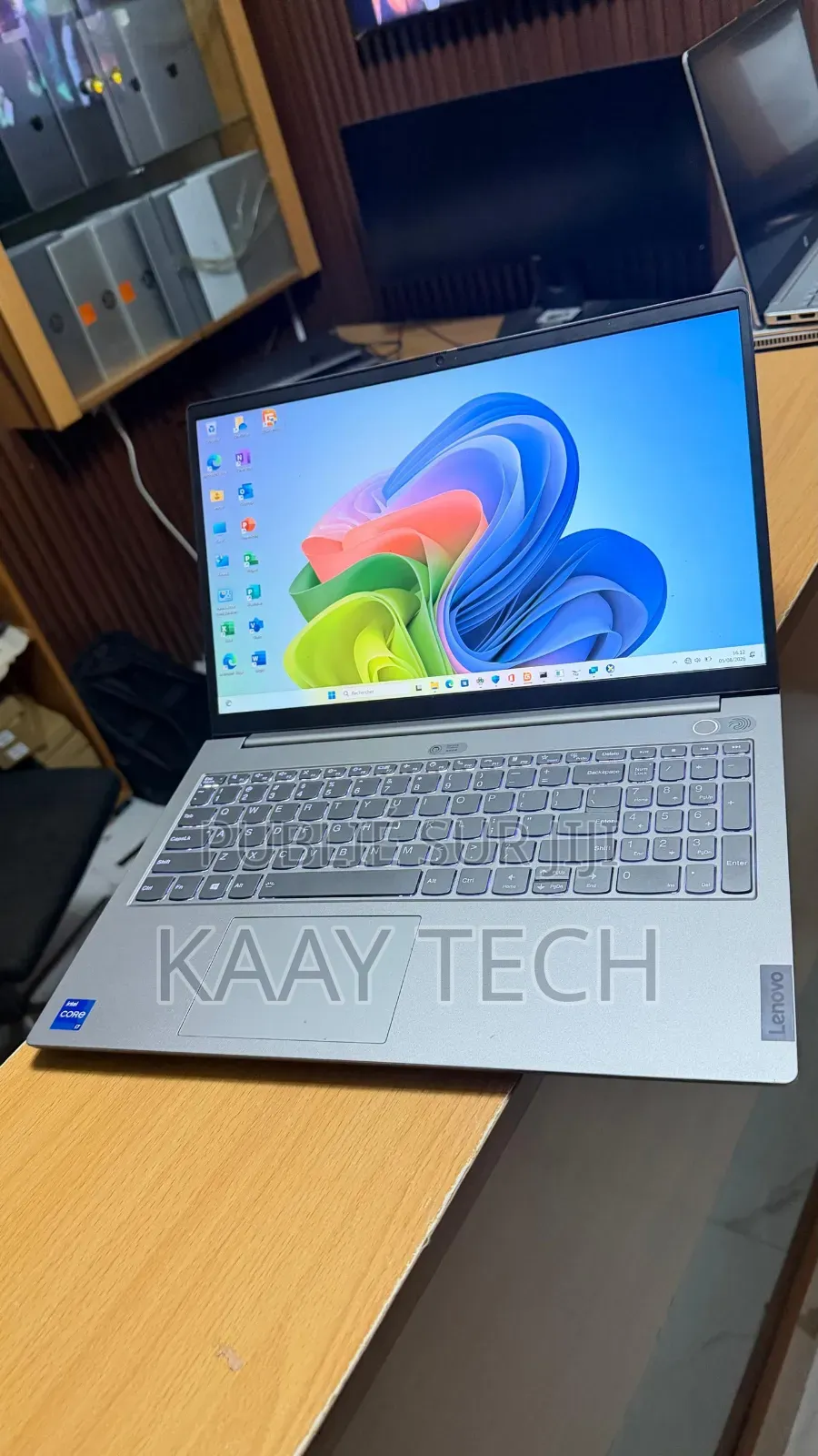 Nouveau Lenovo ThinkBook 15 16GB Intel Core i7 SSD 512GB